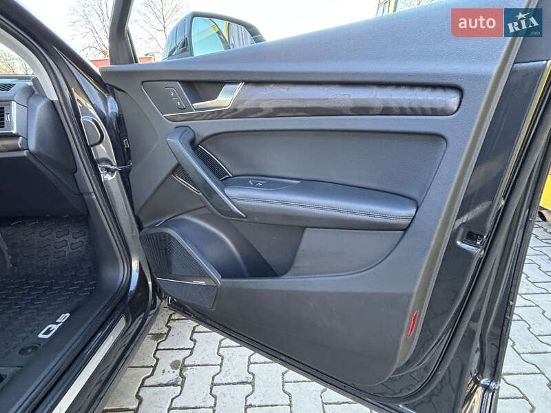 Внедорожник / Кроссовер Audi Q5 2017 в Дрогобыче