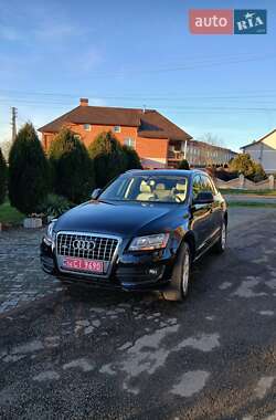 Внедорожник / Кроссовер Audi Q5 2011 в Черновцах