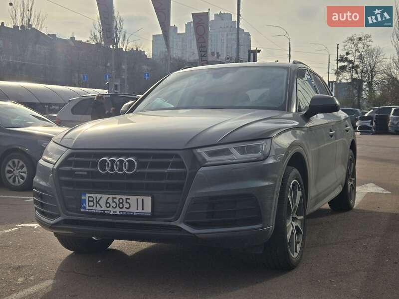 Внедорожник / Кроссовер Audi Q5 2019 в Киеве