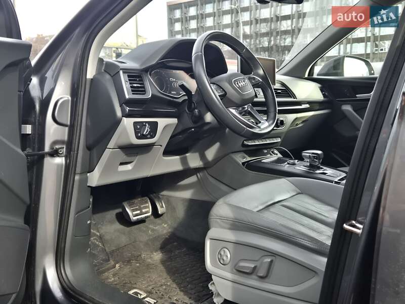 Внедорожник / Кроссовер Audi Q5 2019 в Киеве