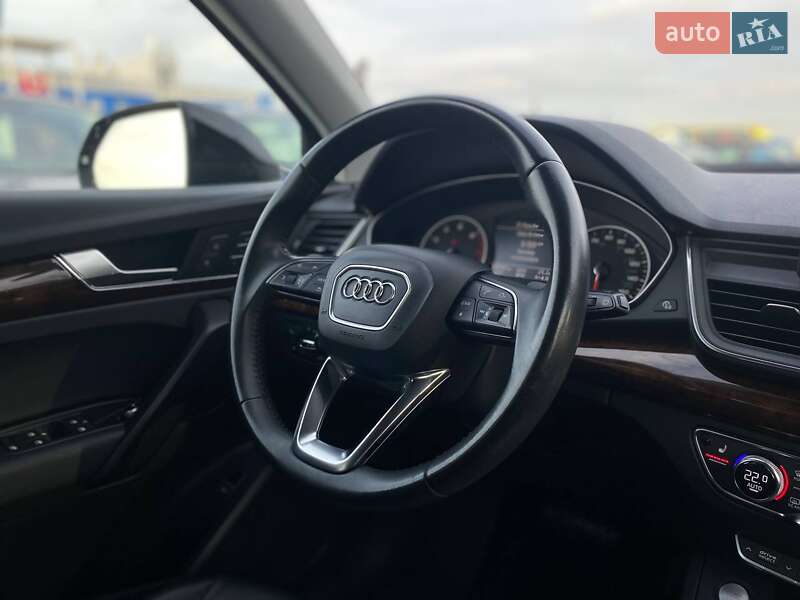 Позашляховик / Кросовер Audi Q5 2018 в Києві