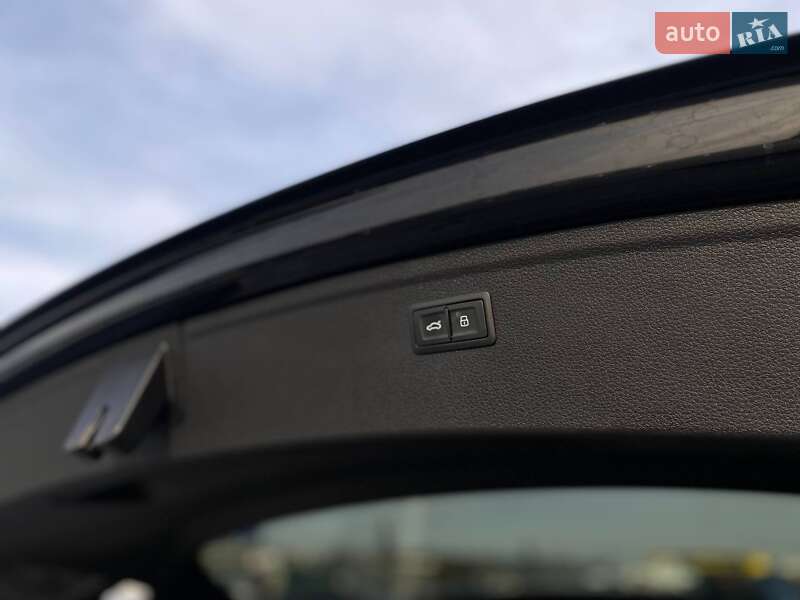 Позашляховик / Кросовер Audi Q5 2018 в Києві