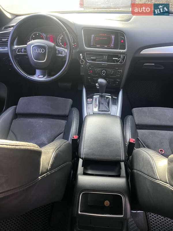 Внедорожник / Кроссовер Audi Q5 2011 в Киеве