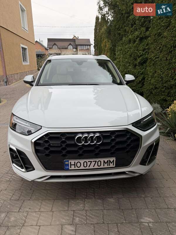 Внедорожник / Кроссовер Audi Q5 2021 в Львове