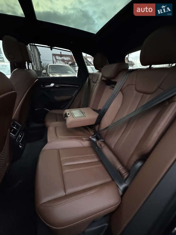 Внедорожник / Кроссовер Audi Q5 2017 в Ивано-Франковске