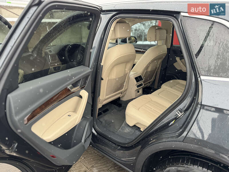 Внедорожник / Кроссовер Audi Q5 2017 в Стрые