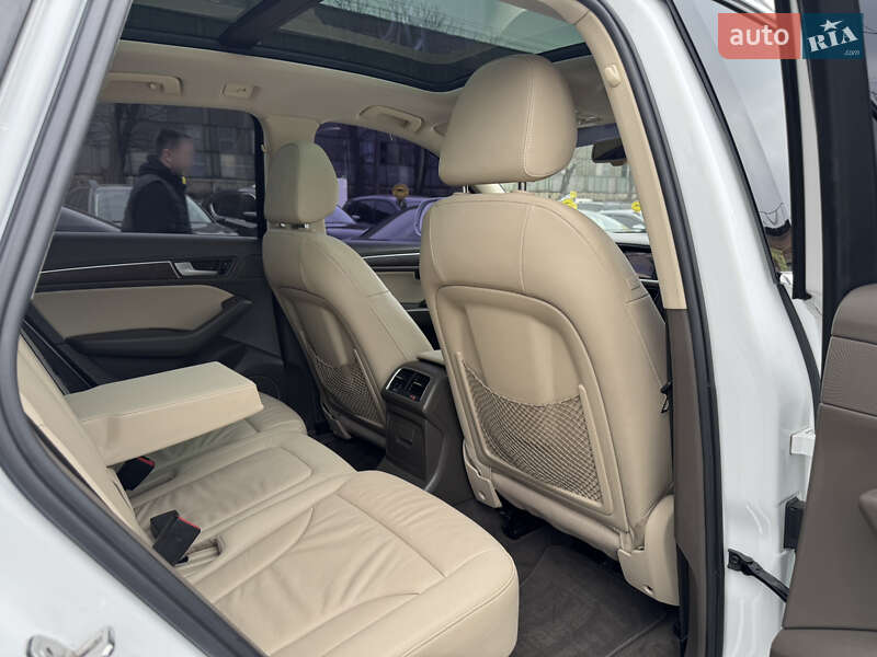 Внедорожник / Кроссовер Audi Q5 2014 в Днепре