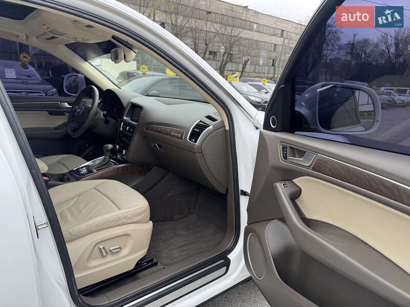 Внедорожник / Кроссовер Audi Q5 2014 в Днепре