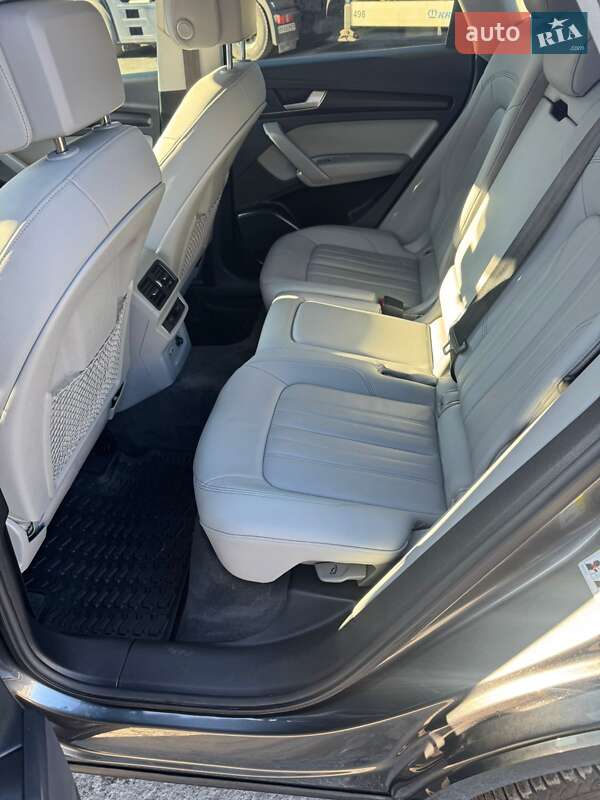 Внедорожник / Кроссовер Audi Q5 2022 в Тернополе