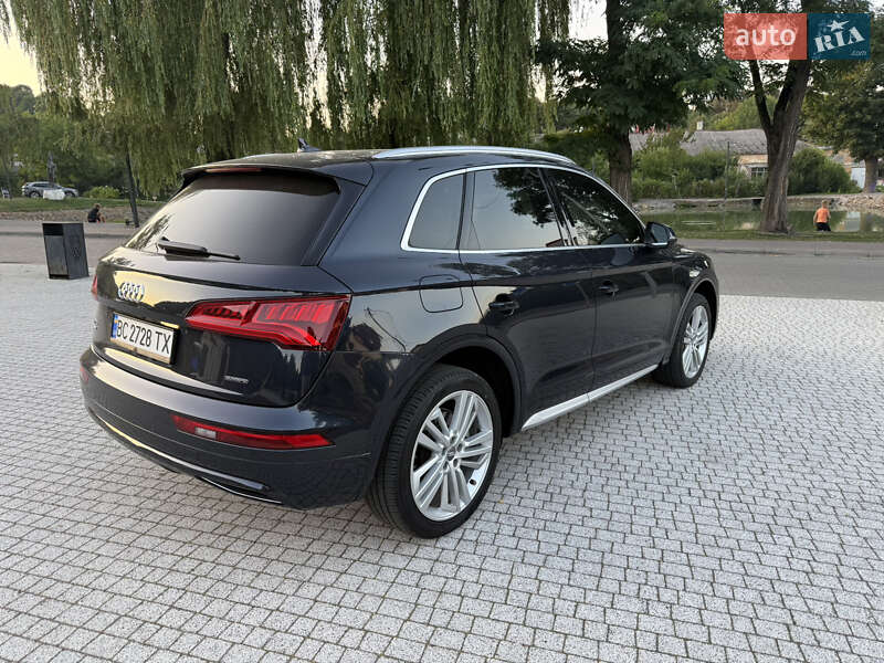 Внедорожник / Кроссовер Audi Q5 2020 в Львове
