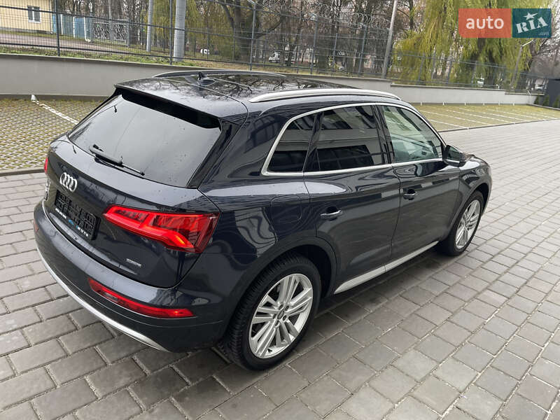 Внедорожник / Кроссовер Audi Q5 2019 в Ровно