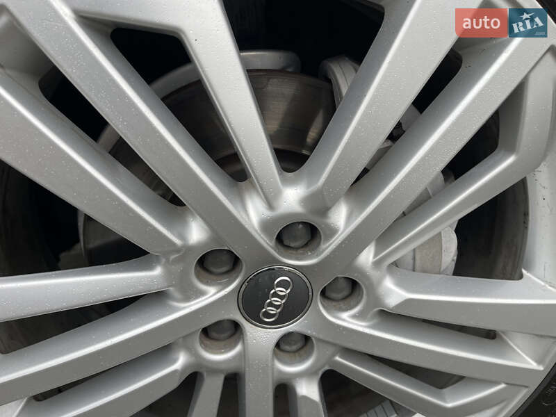 Внедорожник / Кроссовер Audi Q5 2019 в Ровно