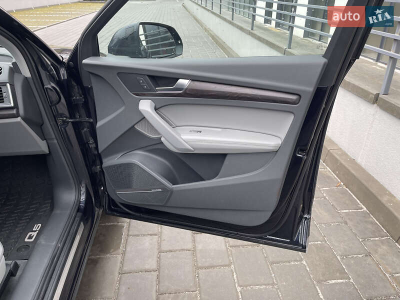 Внедорожник / Кроссовер Audi Q5 2019 в Ровно