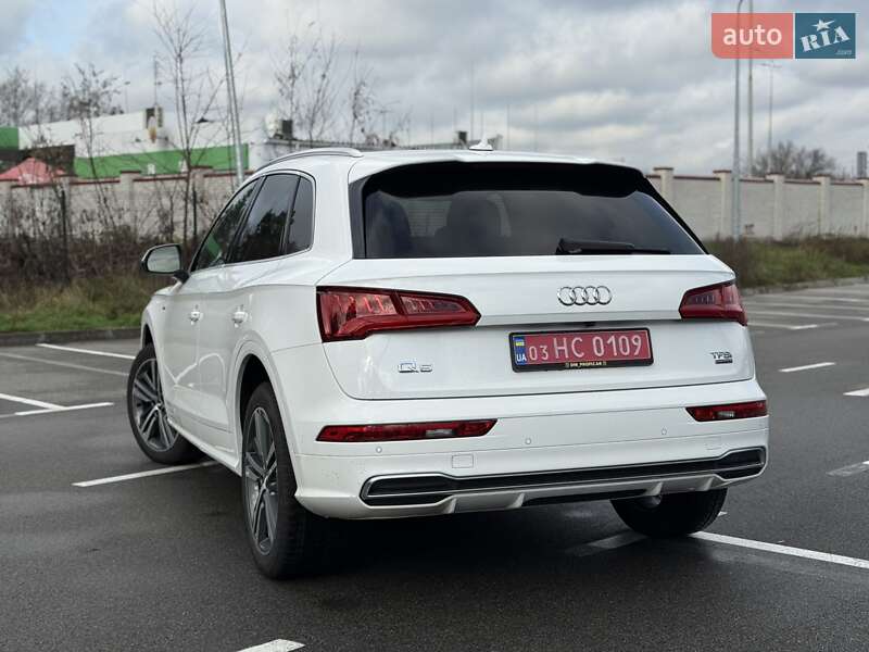 Внедорожник / Кроссовер Audi Q5 2018 в Киеве