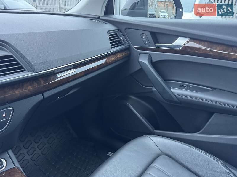 Внедорожник / Кроссовер Audi Q5 2019 в Тернополе