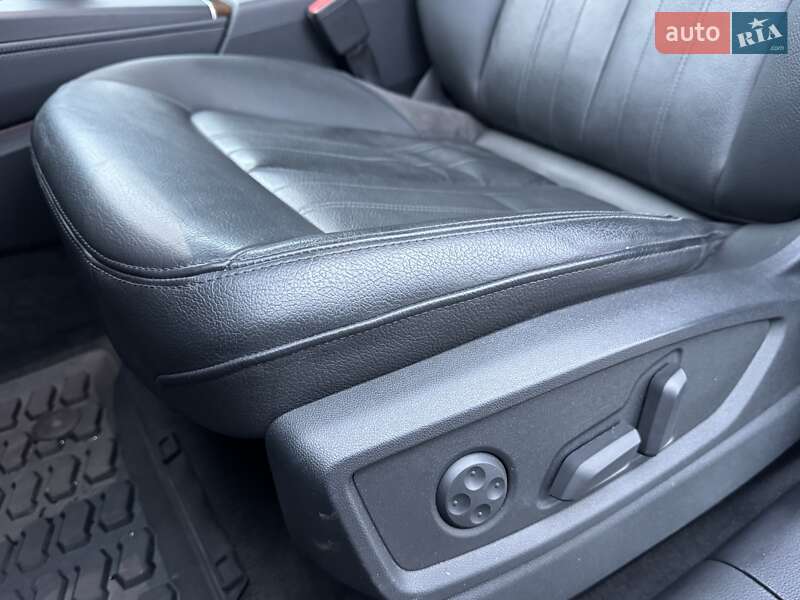 Внедорожник / Кроссовер Audi Q5 2019 в Тернополе