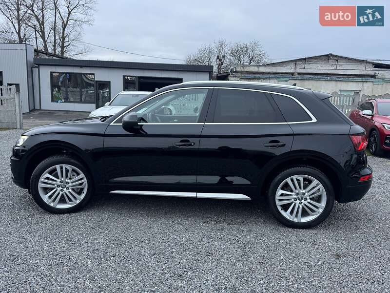 Внедорожник / Кроссовер Audi Q5 2019 в Тернополе