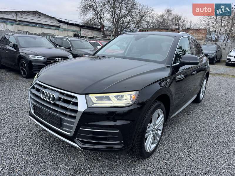 Внедорожник / Кроссовер Audi Q5 2019 в Тернополе