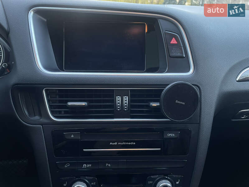 Внедорожник / Кроссовер Audi Q5 2015 в Киеве