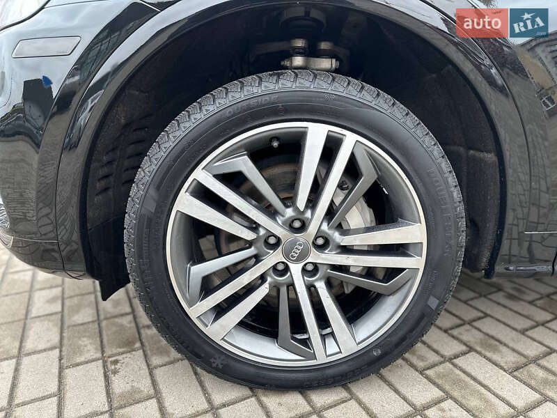 Внедорожник / Кроссовер Audi Q5 2019 в Житомире