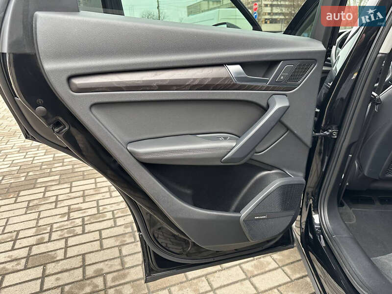 Внедорожник / Кроссовер Audi Q5 2019 в Житомире