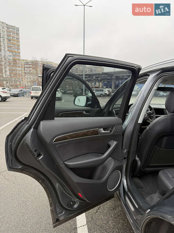 Внедорожник / Кроссовер Audi Q5 2016 в Киеве