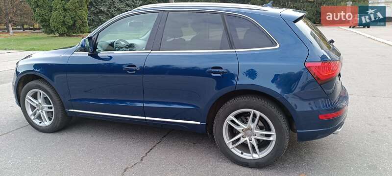 Внедорожник / Кроссовер Audi Q5 2013 в Желтых Водах