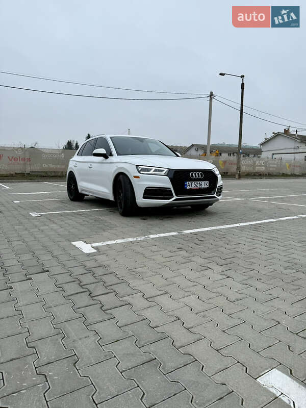 Внедорожник / Кроссовер Audi Q5 2018 в Ивано-Франковске