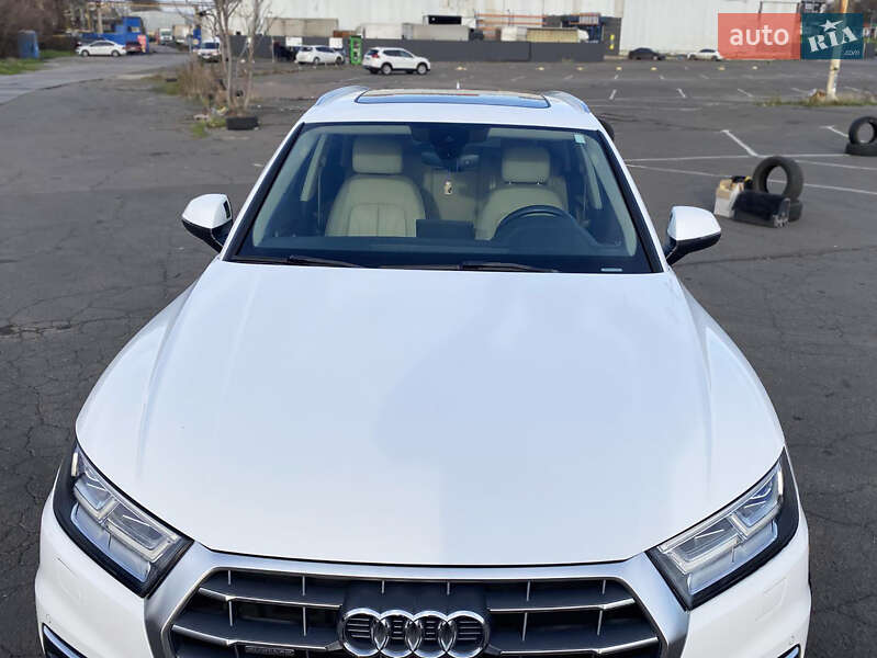 Внедорожник / Кроссовер Audi Q5 2017 в Одессе