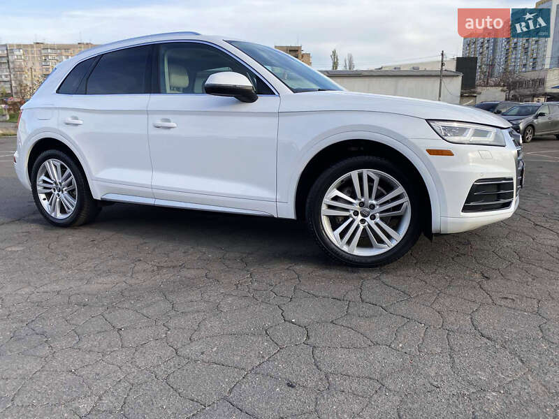 Внедорожник / Кроссовер Audi Q5 2017 в Одессе