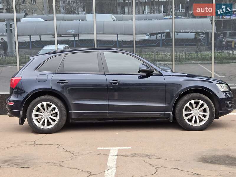 Внедорожник / Кроссовер Audi Q5 2009 в Киеве