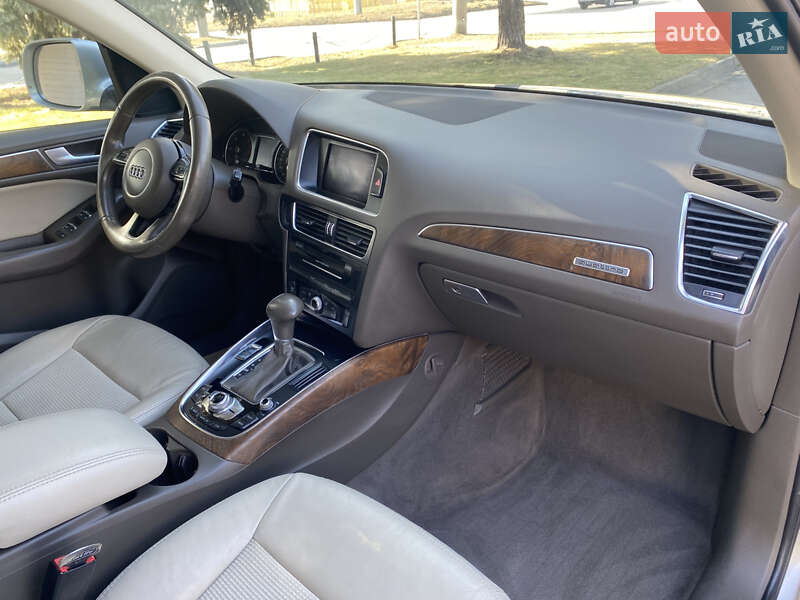 Позашляховик / Кросовер Audi Q5 2012 в Івано-Франківську