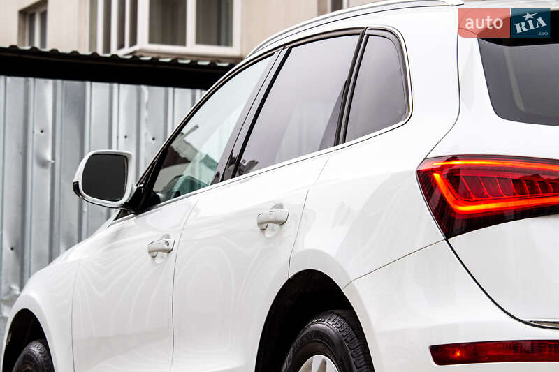 Позашляховик / Кросовер Audi Q5 2016 в Львові