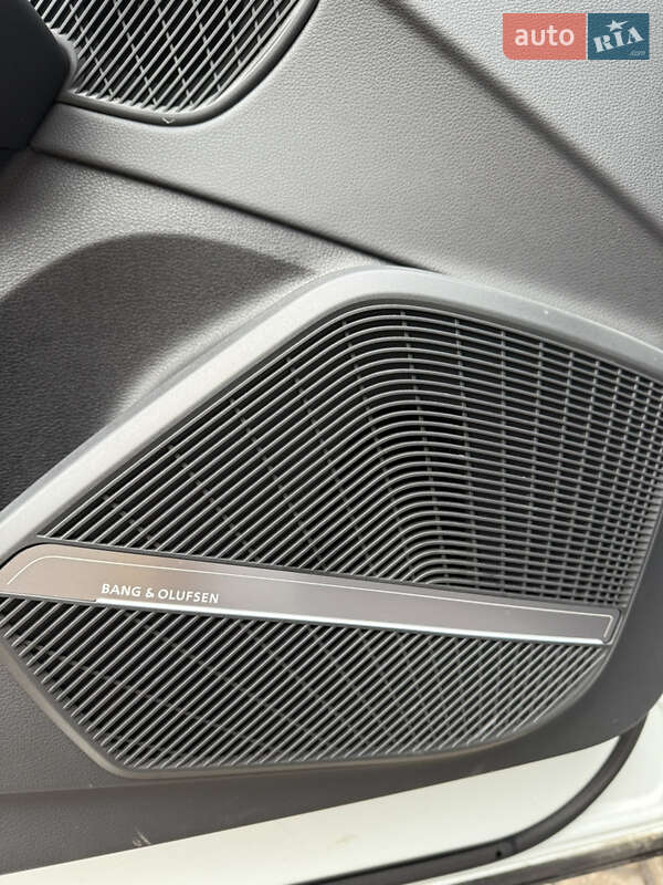 Внедорожник / Кроссовер Audi Q5 2023 в Киеве