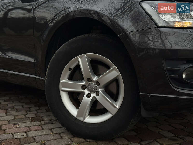 Внедорожник / Кроссовер Audi Q5 2012 в Тячеве