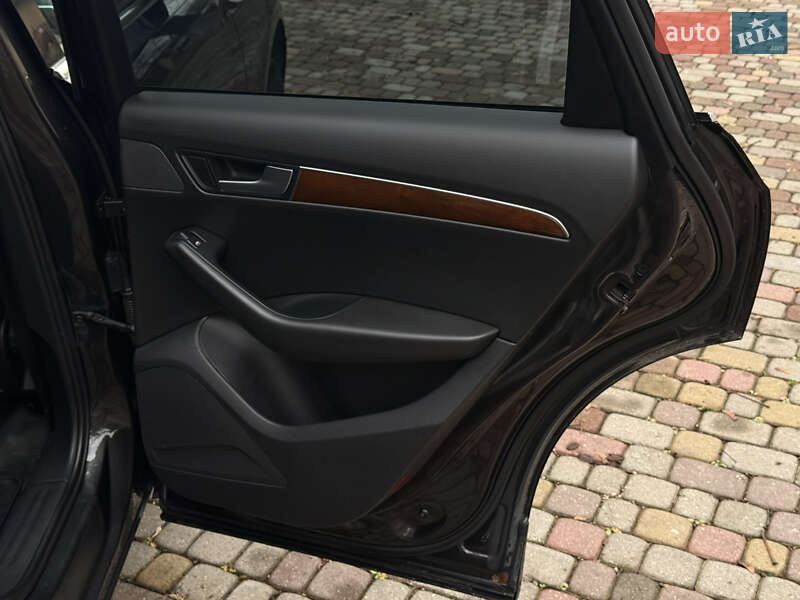 Внедорожник / Кроссовер Audi Q5 2012 в Тячеве