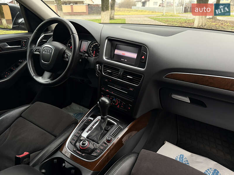 Внедорожник / Кроссовер Audi Q5 2012 в Тячеве