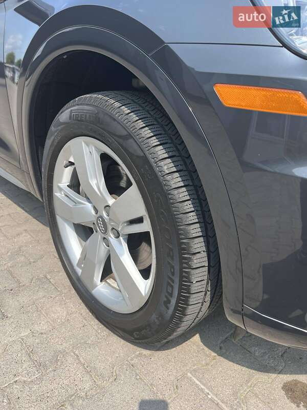 Позашляховик / Кросовер Audi Q5 2018 в Сокалі