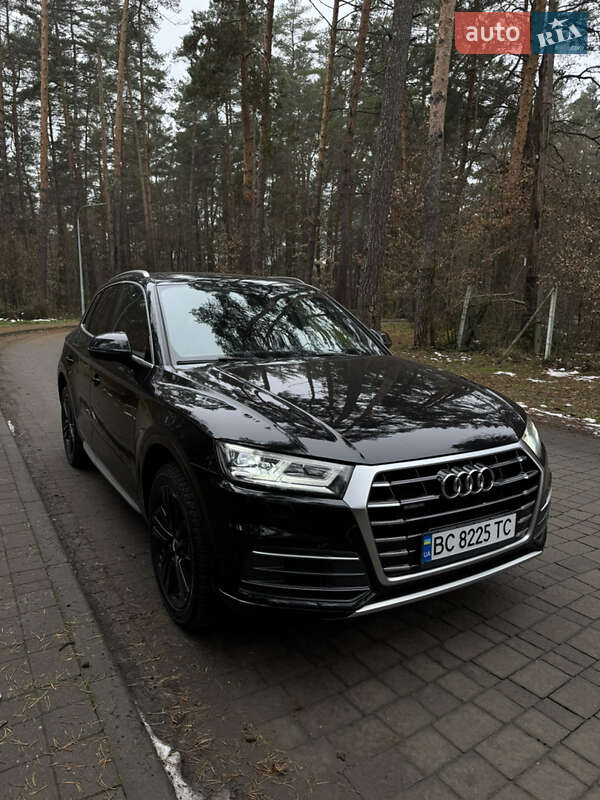 Позашляховик / Кросовер Audi Q5 2019 в Львові фото 4 Позашляховик / Кросовер Audi Q5 2019 в Львові