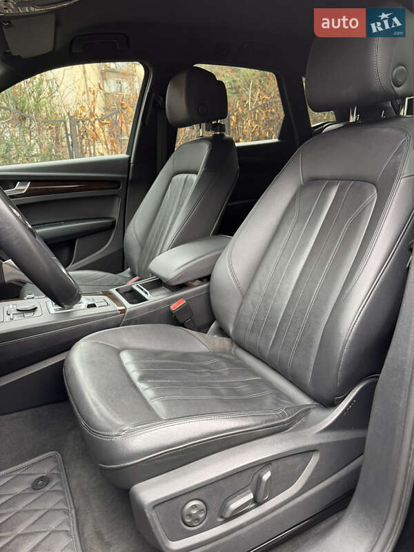 Позашляховик / Кросовер Audi Q5 2019 в Львові фото 17 Позашляховик / Кросовер Audi Q5 2019 в Львові