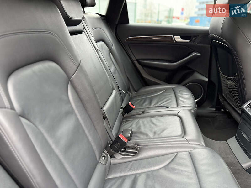 Внедорожник / Кроссовер Audi Q5 2016 в Киеве