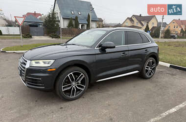 Позашляховик / Кросовер Audi Q5 2017 в Вараші