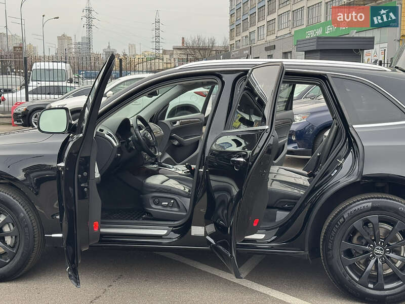Позашляховик / Кросовер Audi Q5 2015 в Києві