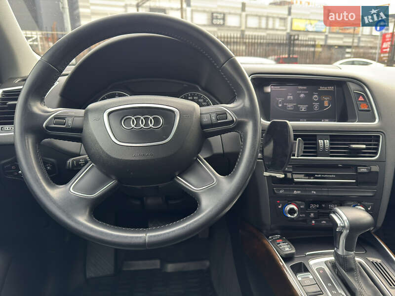 Позашляховик / Кросовер Audi Q5 2015 в Києві