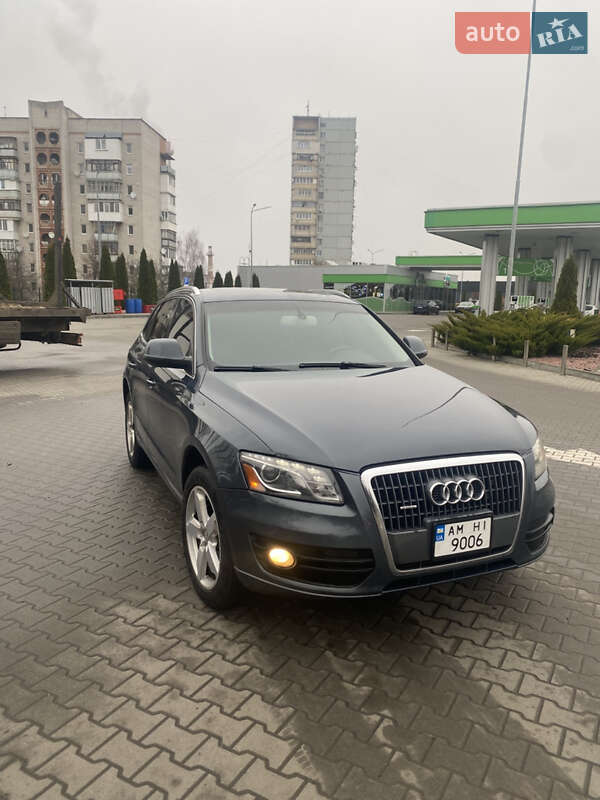 Внедорожник / Кроссовер Audi Q5 2011 в Житомире