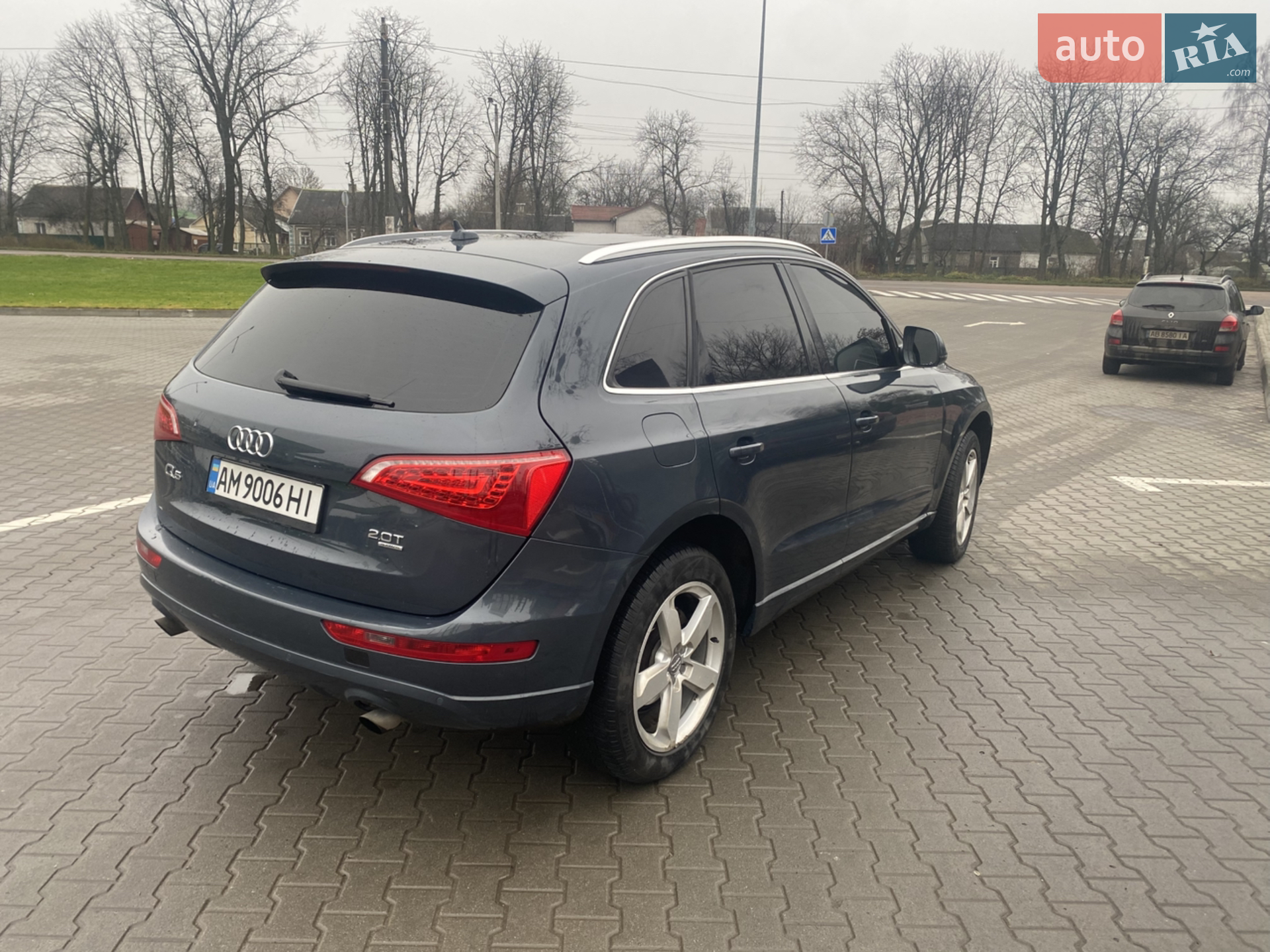 Audi Q5 2011 VIN WA1LFAFP9BA069315 фото оголошення 3 з 17