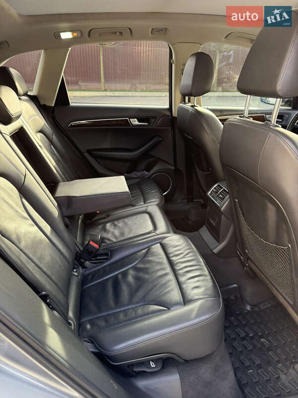 Позашляховик / Кросовер Audi Q5 2011 в Умані фото 5 Позашляховик / Кросовер Audi Q5 2011 в Умані