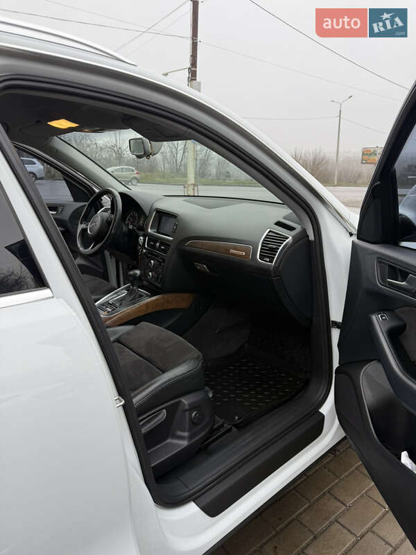 Внедорожник / Кроссовер Audi Q5 2012 в Сумах