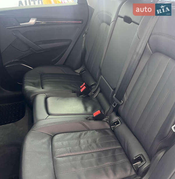 Внедорожник / Кроссовер Audi Q5 2017 в Львове