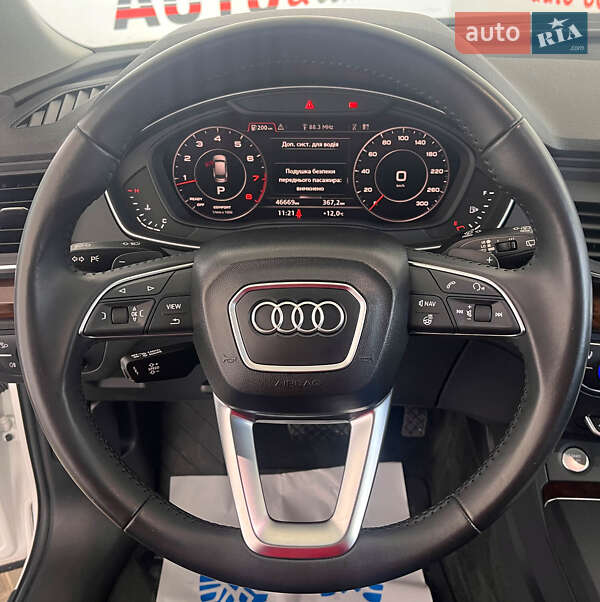 Внедорожник / Кроссовер Audi Q5 2017 в Львове